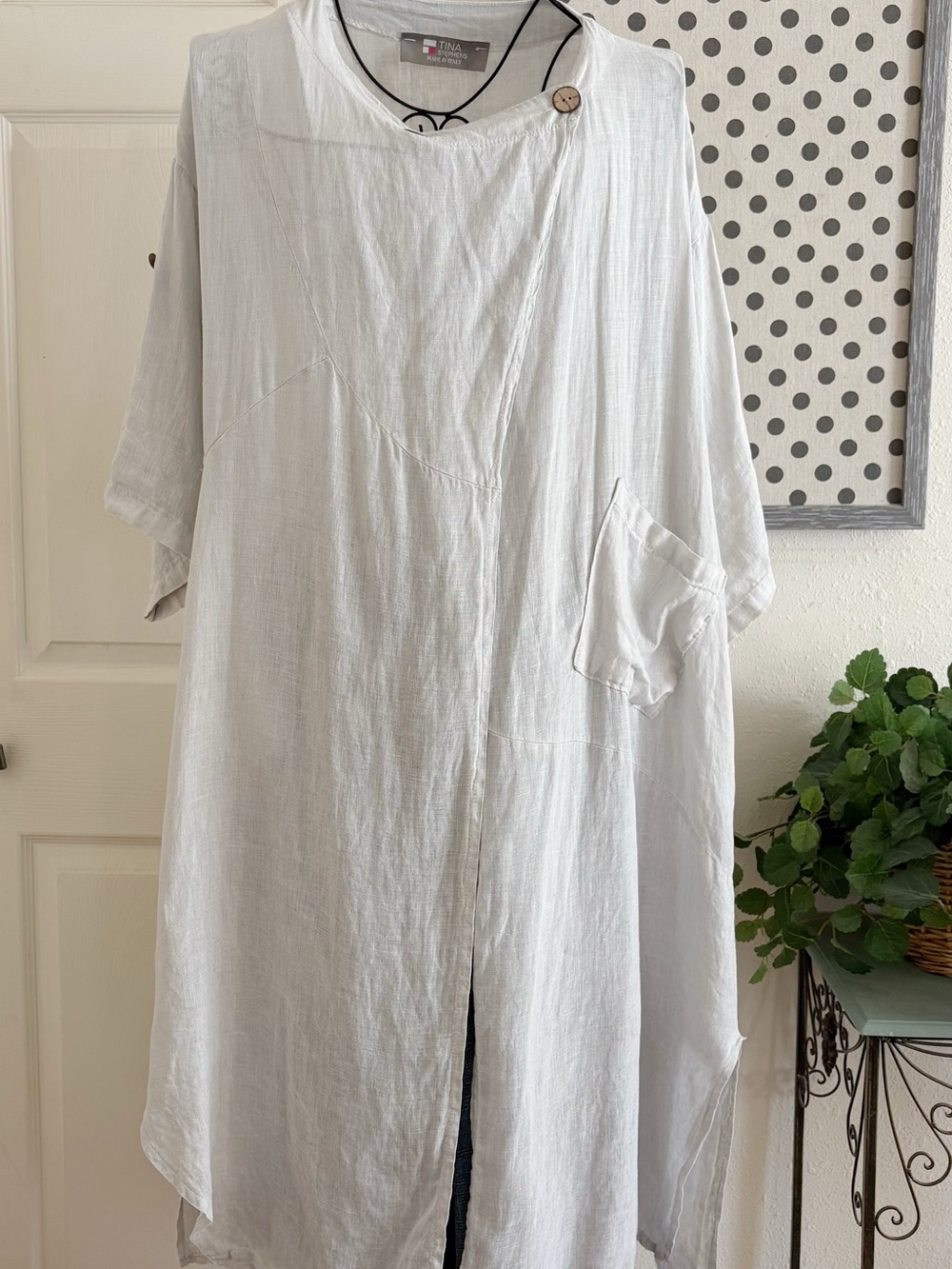 Tina Stephen’s Minimalist Light Gray Linen-Blend Long Sleeve Tunic Shirt Dress